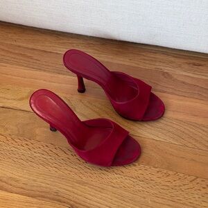 Zara Red Suede Women’s Heel Mule Size 7